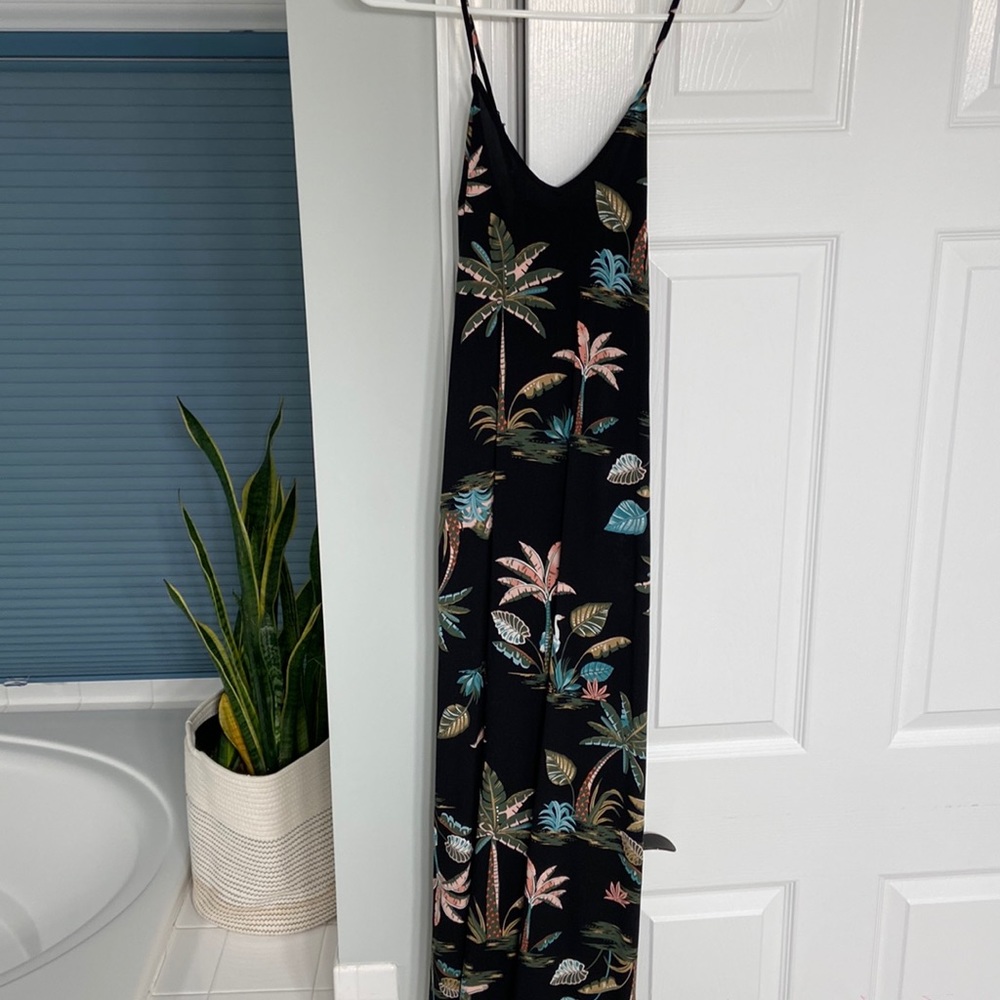 Old Navy v-neck maxi dress